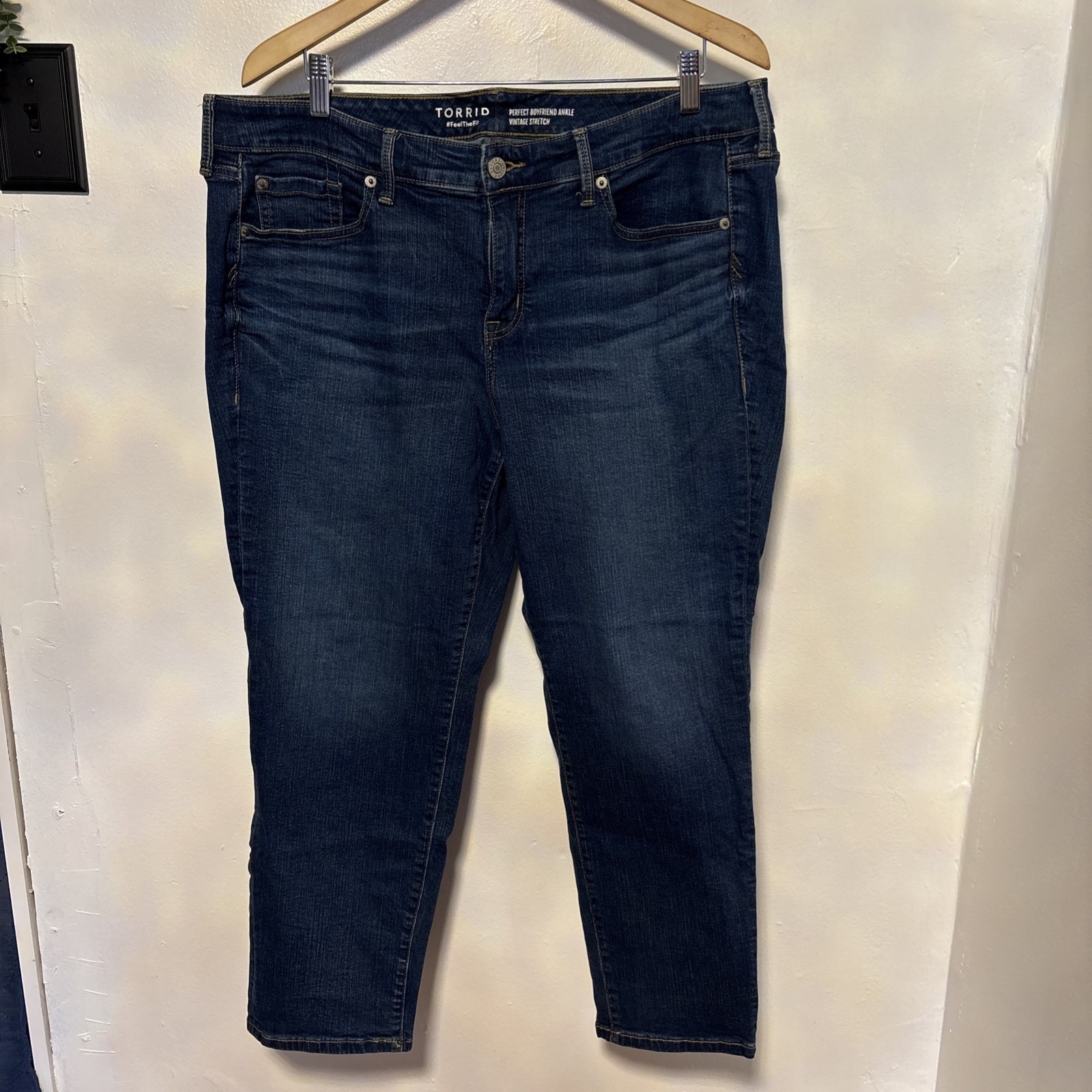 Torrid Perfect Wide Leg Vintage Stretch Jeans Womens 16s Blue Denim Medium Wash